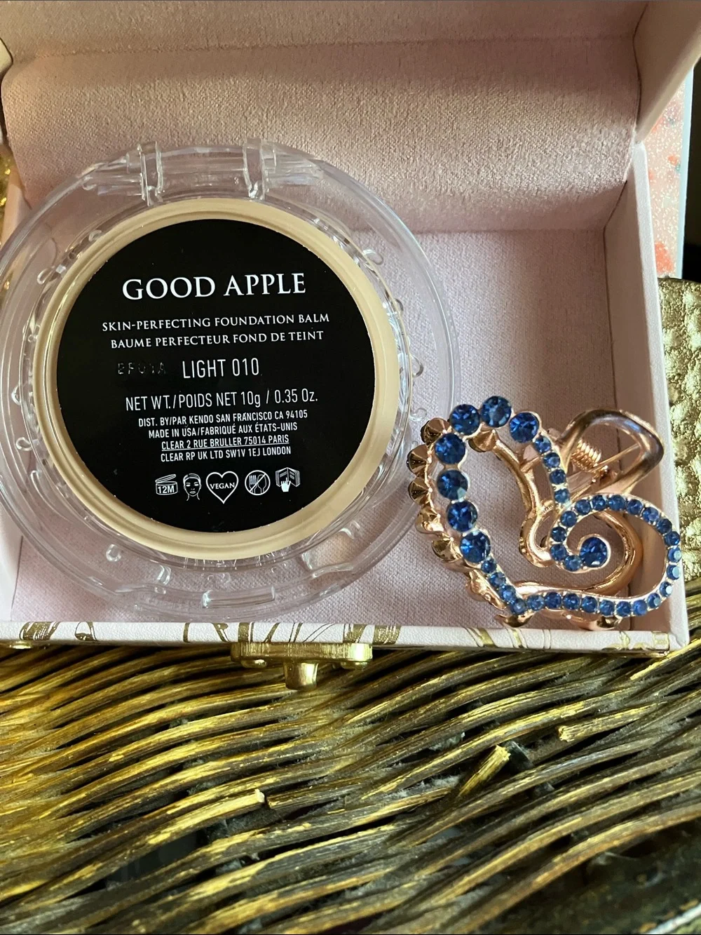 Skin-Perfecting Foundation Balm - Light 010 with TWO free earrings& hair clip:)